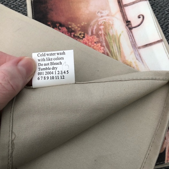 Cotton/Polyester Table Napkins (4) - Picture 6 of 7